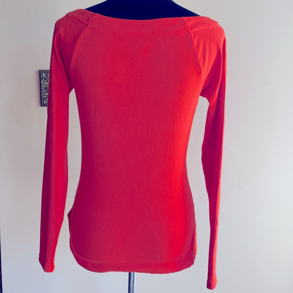 Top - Picture 3 of 4